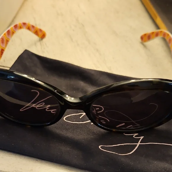 Vera Bradley Black and Orange Sunglasses - Picture 5 of 5